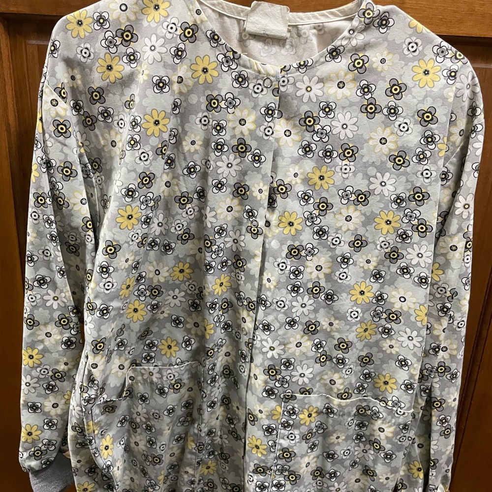 Yellow/grey floral nursing scrub jacket